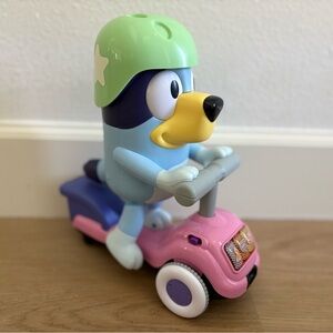 VTech Bluey Scooter Time Bluey, Moving Electronic Figure Toy for Preschoolers